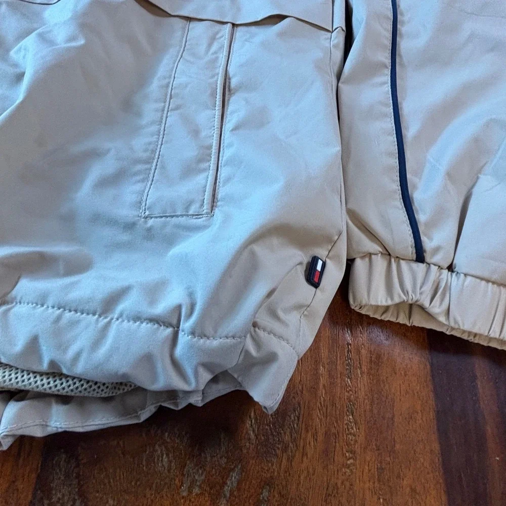 Tommy Hilfiger Mens Small Beige Hooded Windbreaker Jacket Mesh Lined Full Zip